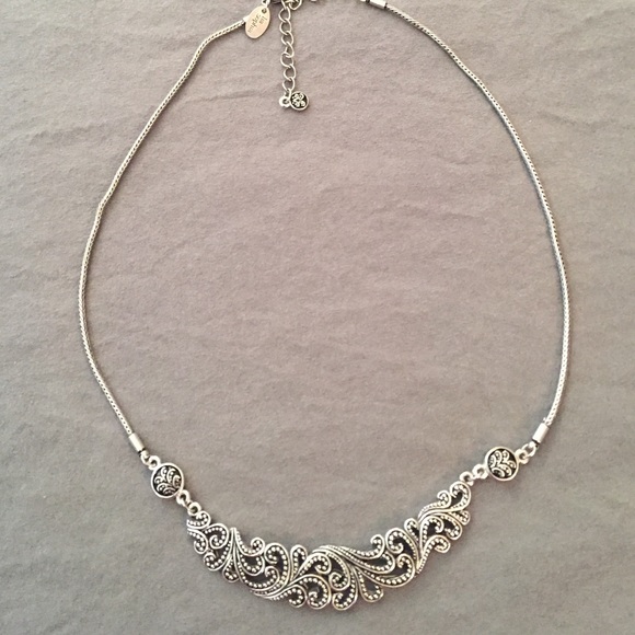 Lia Sophia silver floral plate necklace