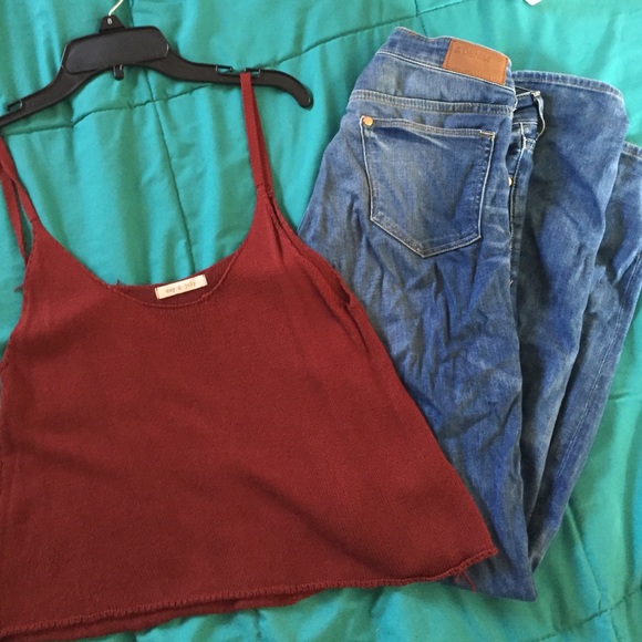 Crop top and jeans