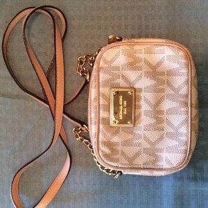 Michael Kors small jet set crossbody