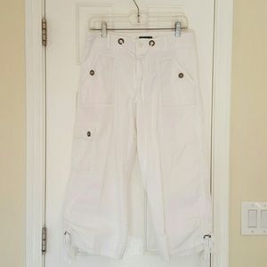 ⚫White Capris 8 Many Nice Features Rafella