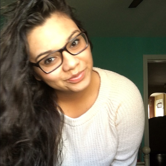 Meet your Posher, Jessica - Picture 1 of 1