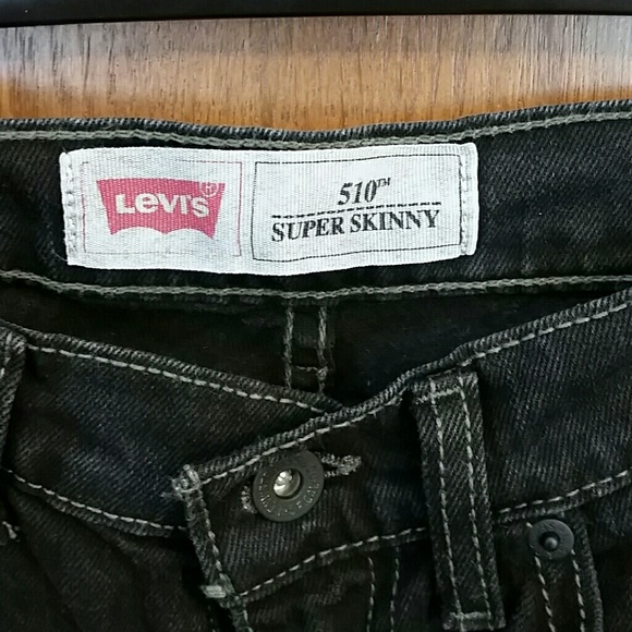 Levis - Picture 4 of 4