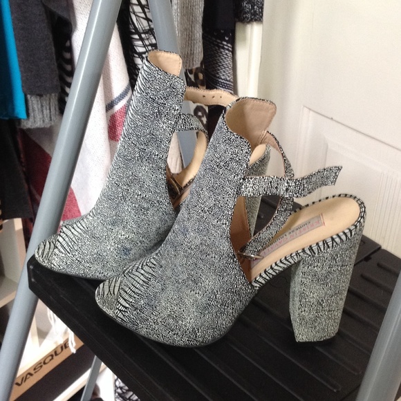 Chinese Laundry Shoes - Kristin Cavalleri for Chinese Laundry Muled Heels Chinese Laundry Shoes - Kristin Cavalleri for Chinese Laundry Muled Heels