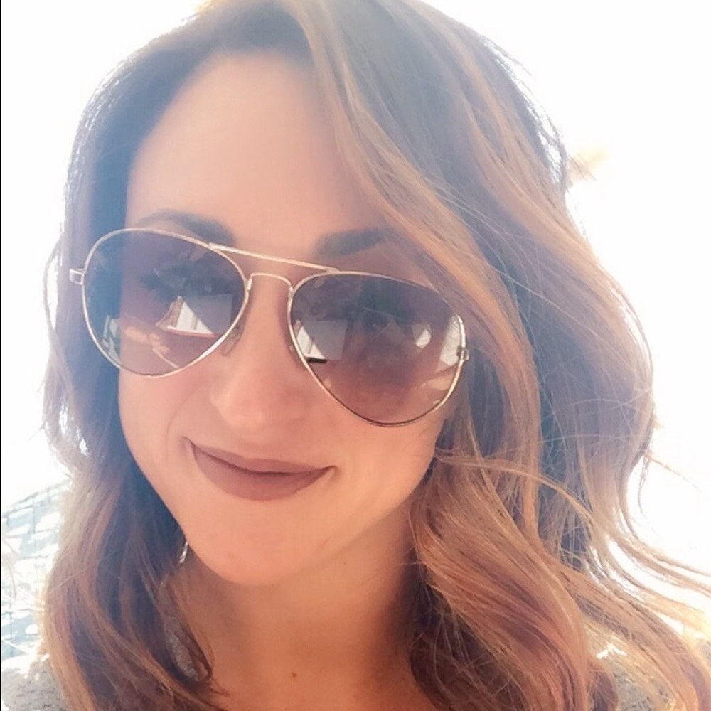 Meet your Posher, Rebecca