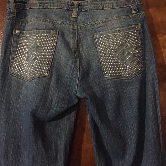 Jeans - Picture 2 of 3
