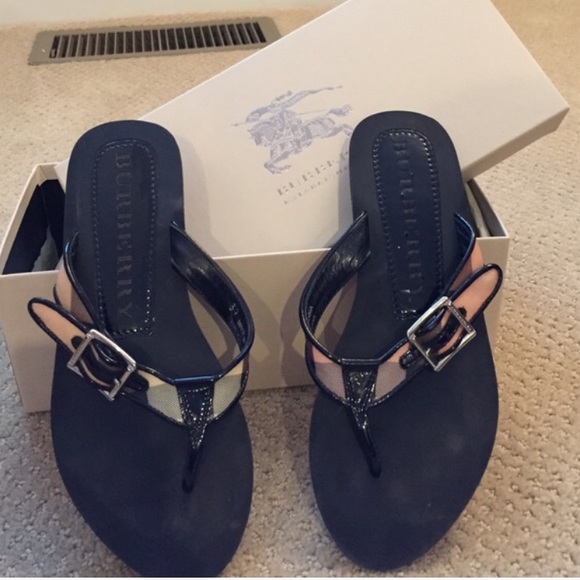 Burberry flip flops !
