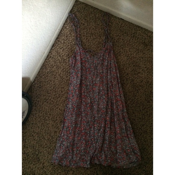Spring/Summer Dress Sale! - Picture 2 of 3