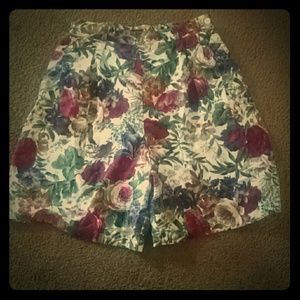 Abercrombie & Fitch Floral shorts
