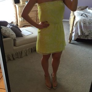 ‼️CLEARANCE‼️Express adorable strapless dress!