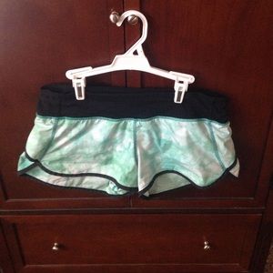 Green Watercolor Speed Shorts - size 6