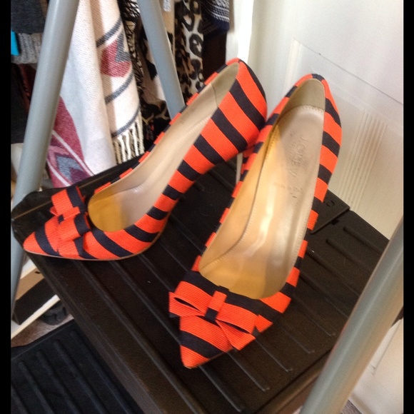 J. Crew Shoes - J.CREW Striped Bow Pumps J. Crew Shoes - J.CREW Striped Bow Pumps