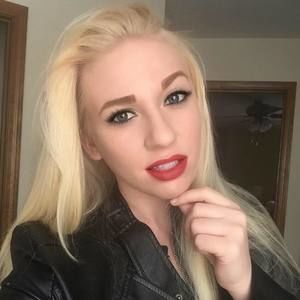 Meet your Posher, Lacey