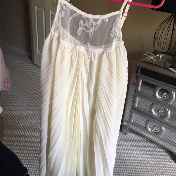 White Dress (Never Worn)