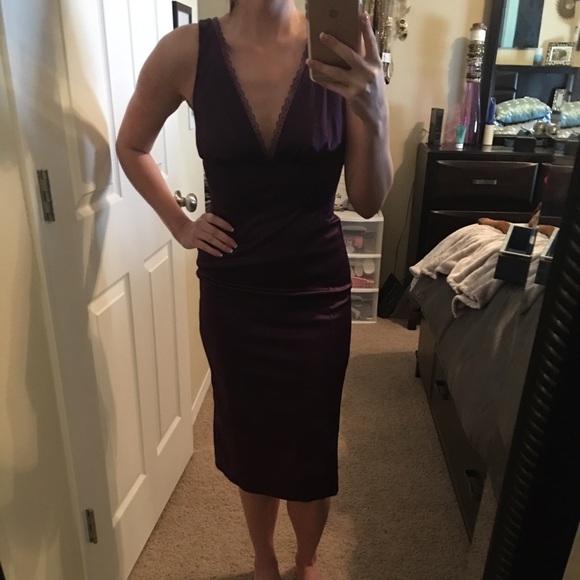 Plum mid calf Bebe dress s/m