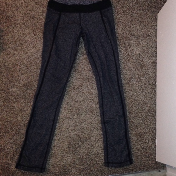 Lululemon Yoga Pants (PLEASE READ LAST COMMENT!)