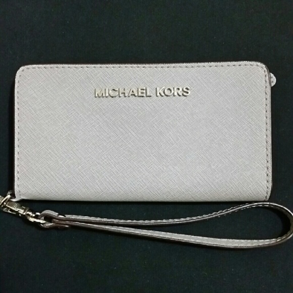 Michael Kors Wristlet Wallet