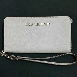 Michael Kors Wristlet Wallet