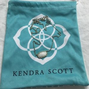 Kendra Scott necklace