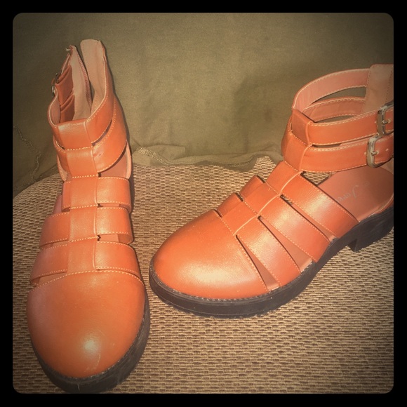 ❤️Caged Booties❤️