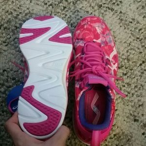 rose print asics rose print asics