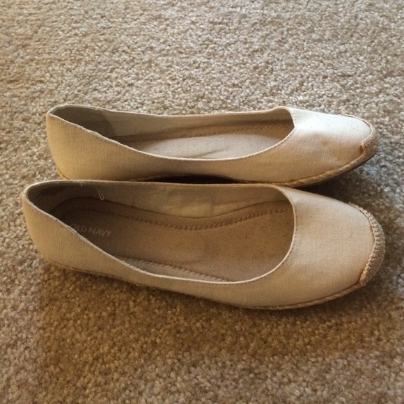 Old Navy canvas flats size 8