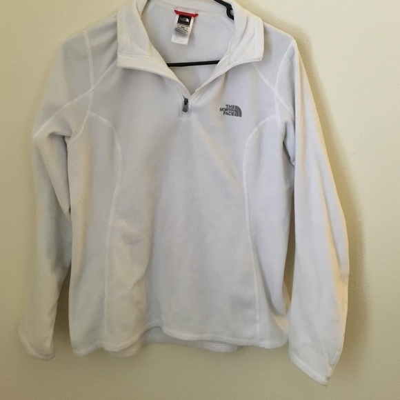 SALE! 💜 North Face White pullover!