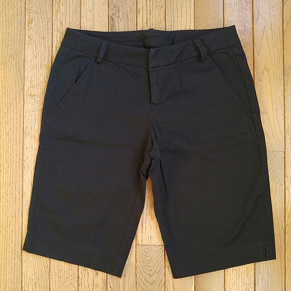 ♦3 for $15 Black Bermuda Shorts - Picture 1 of 4