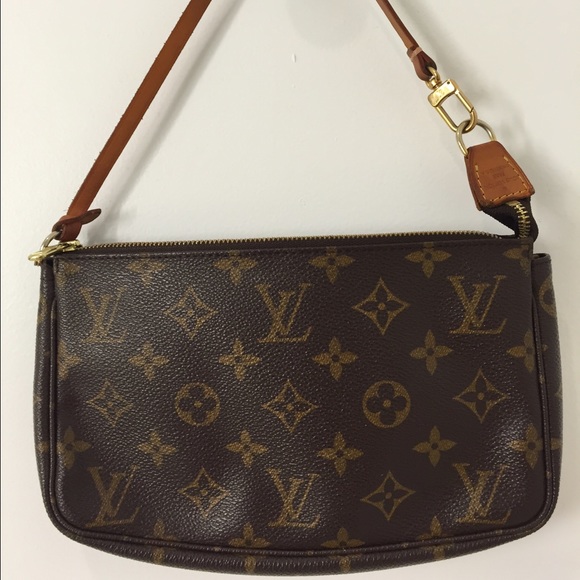 Louis Vuitton Pouchette