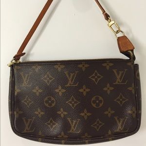 Louis Vuitton Pouchette