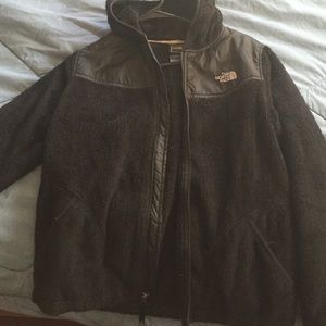 Oso north face jacket XL IN YOUTH!!!!