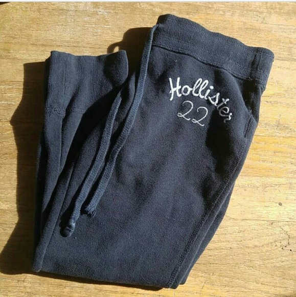Cropped Hollister sweats