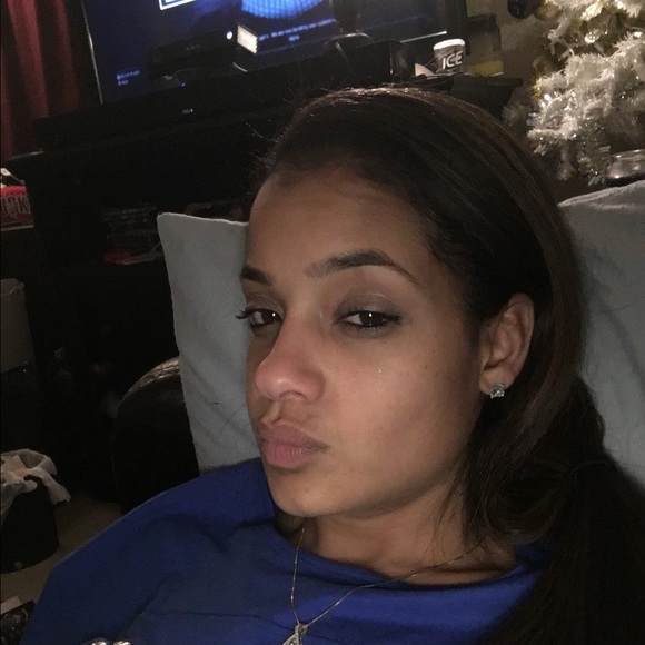 Meet your Posher, Deneil - Picture 1 of 1