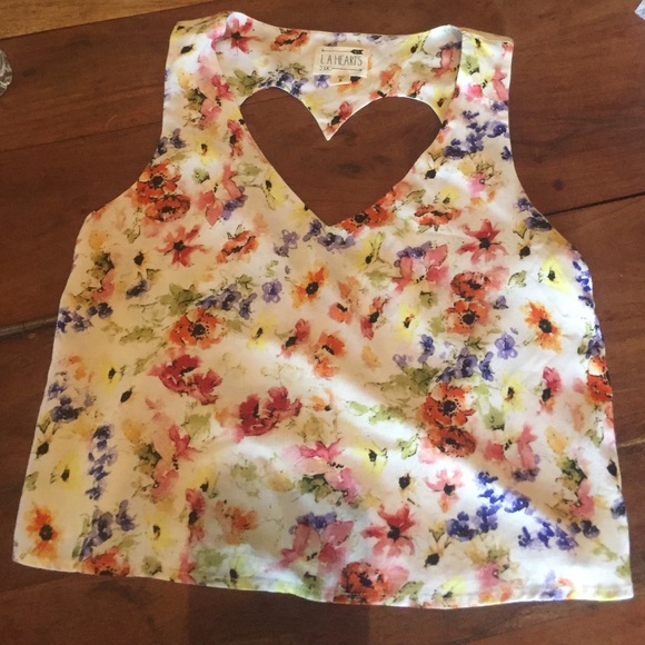 Super cute floral top!!!