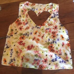 Super cute floral top!!!