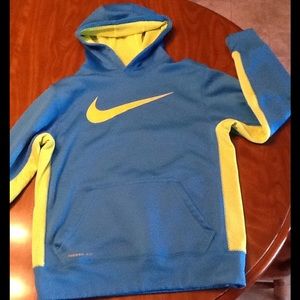 YOUTH NIKE THERMA-FIT