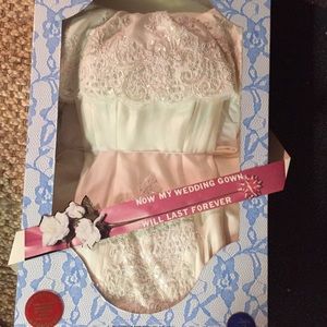 Wedding gown 👰🏼👰🏼👰🏼👰🏼👰🏼👰🏼👰🏼👰🏼👰🏼