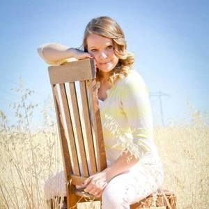 Meet your Posher, Elise