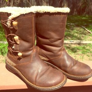 UGG Leather Winter Boots!