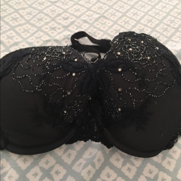 VS bra. Excellent condition. Light padding.
