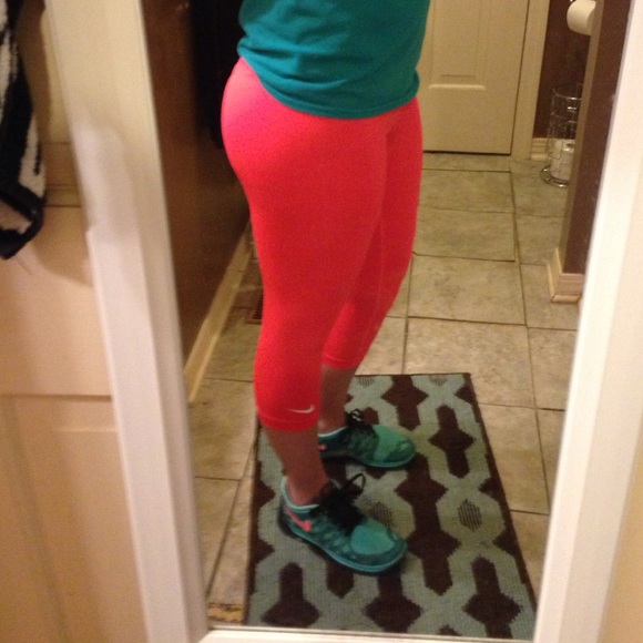 Nike pro combat capri