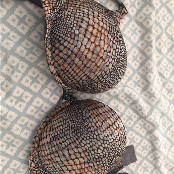 Ultra padding bra - Picture 1 of 3