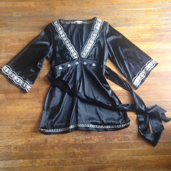 Forever 21 Tops - Black Kimono Tunic