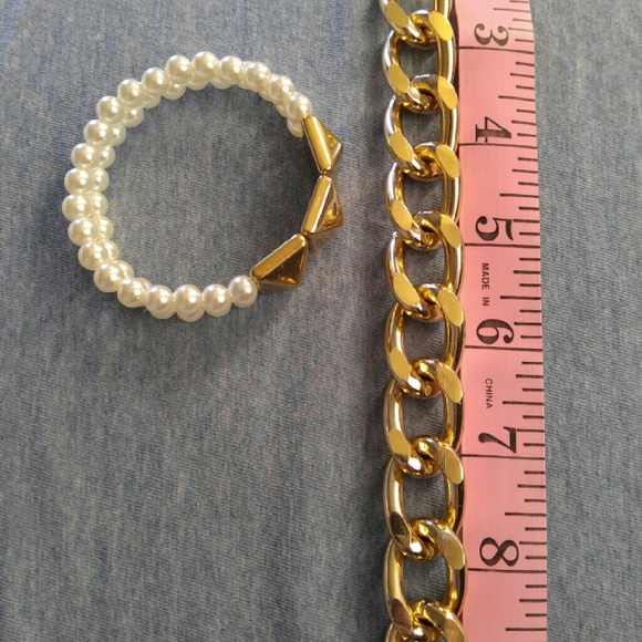 Gold Cain and Pearl Set Bracelet Set - Picture 2 of 4
