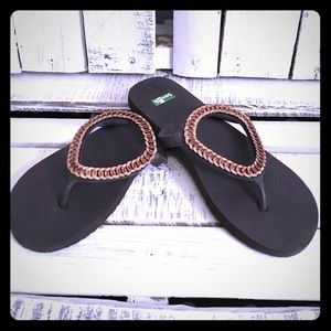 ☀️Sanuk Sanyo Flip Flops ☀️