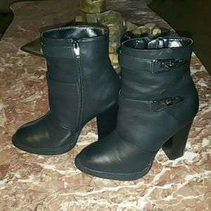 Black Pavlik Boots