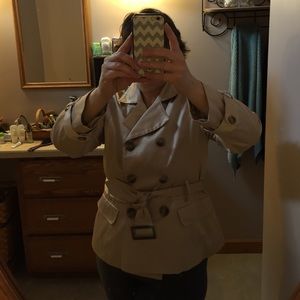 Gold short trench by Pursuits