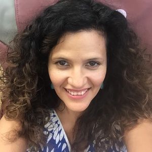 Meet your Posher, Claudia