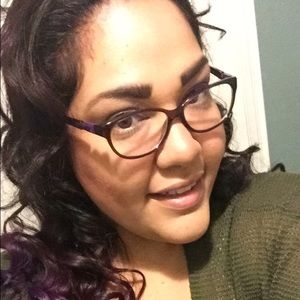 Meet your Posher, Alejandra