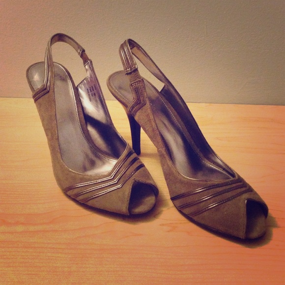 Never worn Calvin Klein saddle back open toe heels