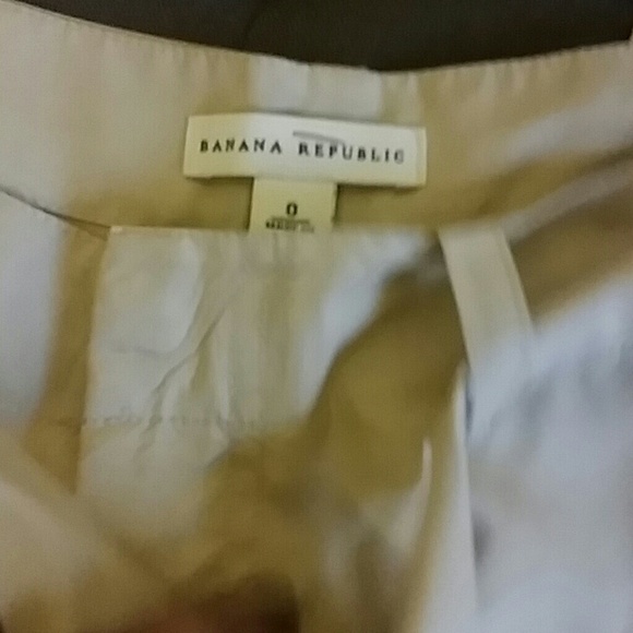 Banana  Republic  tan walking  shorts